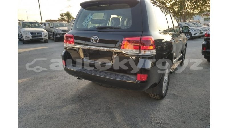Big with watermark toyota land cruiser batken import dubai 2166