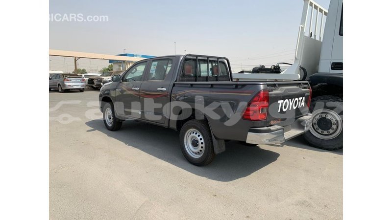 Big with watermark toyota hilux batken import dubai 2167