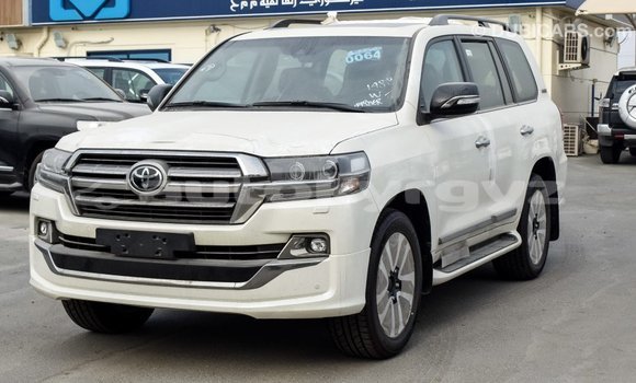 Buy Import Toyota Land Cruiser White Car in Import - Dubai in Batken Buy Import Toyota Land Cruiser White Car in Import - Dubai in Batken