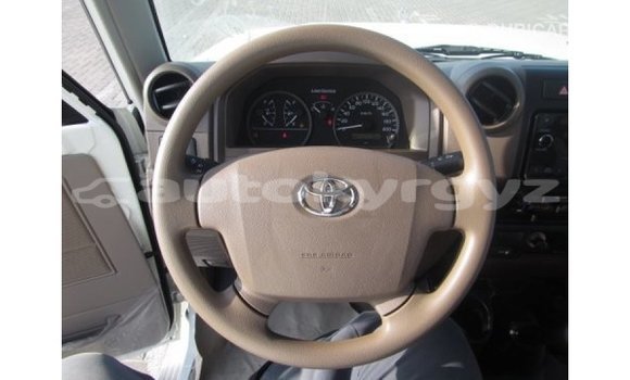 Buy Import Toyota Land Cruiser White Car in Import - Dubai in Batken Buy Import Toyota Land Cruiser White Car in Import - Dubai in Batken