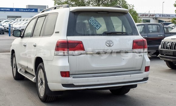 Buy Import Toyota Land Cruiser White Car in Import - Dubai in Batken Buy Import Toyota Land Cruiser White Car in Import - Dubai in Batken