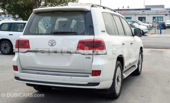 Buy Import Toyota Land Cruiser White Car in Import - Dubai in Batken Buy Import Toyota Land Cruiser White Car in Import - Dubai in Batken