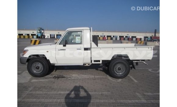 Buy Import Toyota Land Cruiser White Car in Import - Dubai in Batken Buy Import Toyota Land Cruiser White Car in Import - Dubai in Batken