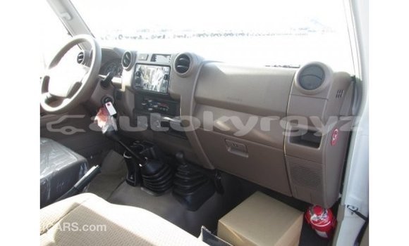 Buy Import Toyota Land Cruiser White Car in Import - Dubai in Batken Buy Import Toyota Land Cruiser White Car in Import - Dubai in Batken