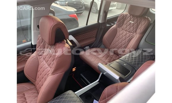 Buy Import Toyota Land Cruiser Black Car in Import - Dubai in Batken Buy Import Toyota Land Cruiser Black Car in Import - Dubai in Batken
