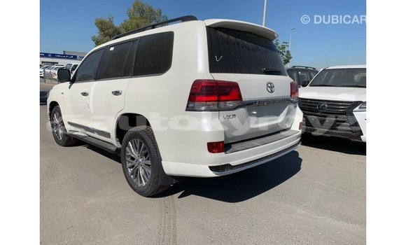 Buy Import Toyota Land Cruiser White Car in Import - Dubai in Batken Buy Import Toyota Land Cruiser White Car in Import - Dubai in Batken