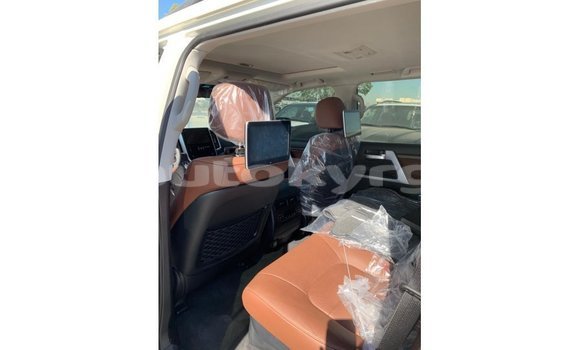 Buy Import Toyota Land Cruiser White Car in Import - Dubai in Batken Buy Import Toyota Land Cruiser White Car in Import - Dubai in Batken