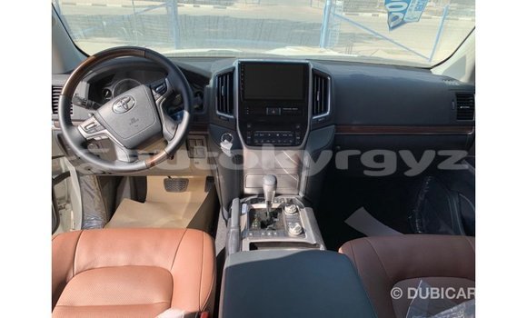 Buy Import Toyota Land Cruiser White Car in Import - Dubai in Batken Buy Import Toyota Land Cruiser White Car in Import - Dubai in Batken