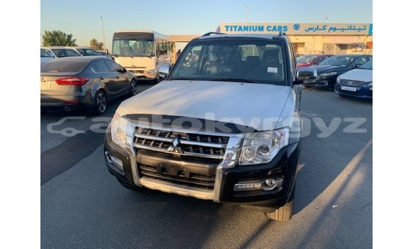 Buy Import Mitsubishi Pajero Black Car in Import - Dubai in Batken Buy Import Mitsubishi Pajero Black Car in Import - Dubai in Batken