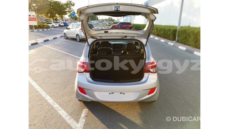 Big with watermark hyundai i10 batken import dubai 2214