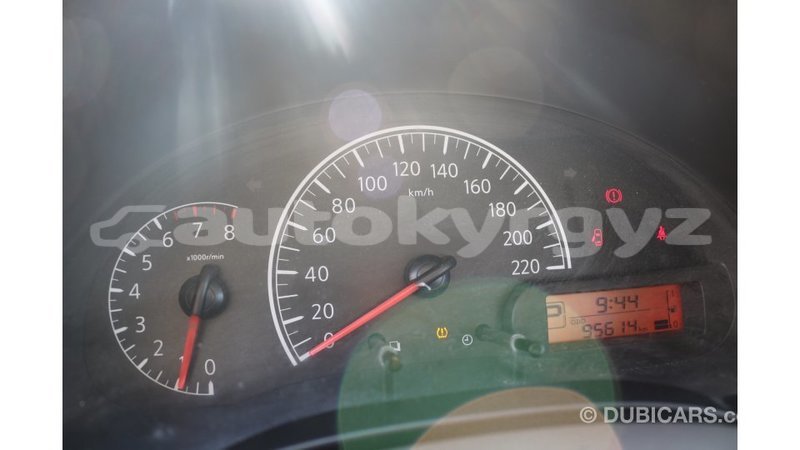 Big with watermark nissan sunny batken import dubai 2219