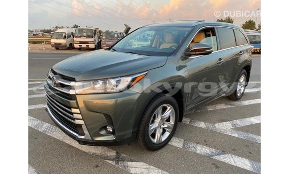 Buy Import Toyota Highlander Green Car in Import - Dubai in Batken Buy Import Toyota Highlander Green Car in Import - Dubai in Batken