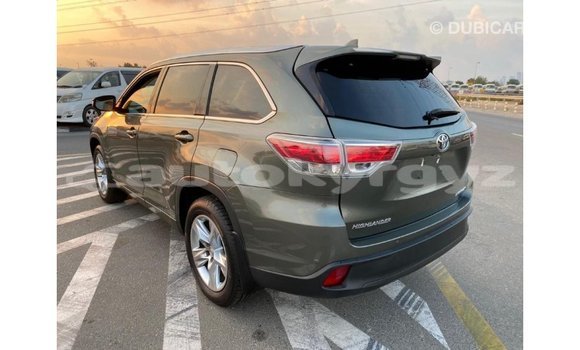 Buy Import Toyota Highlander Green Car in Import - Dubai in Batken Buy Import Toyota Highlander Green Car in Import - Dubai in Batken