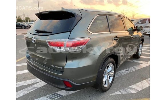 Buy Import Toyota Highlander Green Car in Import - Dubai in Batken Buy Import Toyota Highlander Green Car in Import - Dubai in Batken
