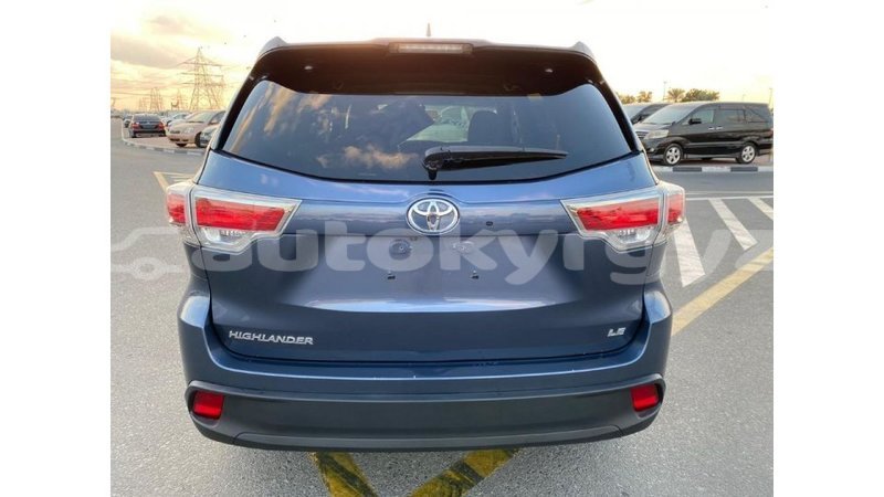 Big with watermark toyota highlander batken import dubai 2228