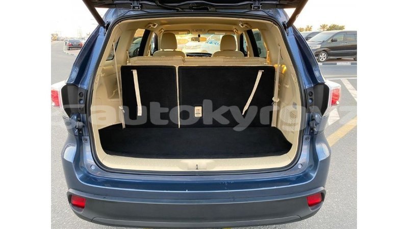Big with watermark toyota highlander batken import dubai 2228