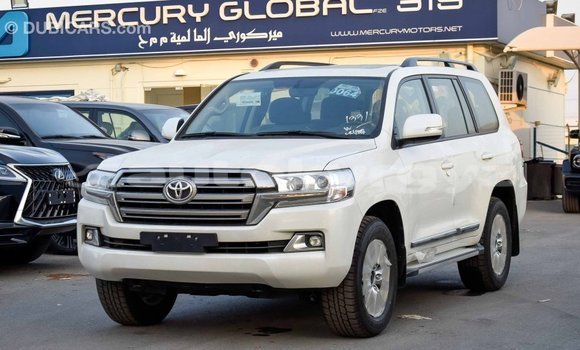 Buy Import Toyota Land Cruiser White Car in Import - Dubai in Batken Buy Import Toyota Land Cruiser White Car in Import - Dubai in Batken