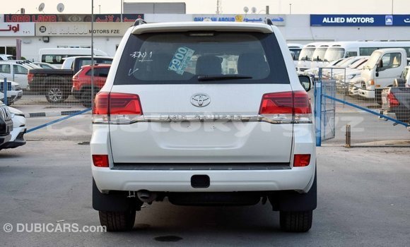 Buy Import Toyota Land Cruiser White Car in Import - Dubai in Batken Buy Import Toyota Land Cruiser White Car in Import - Dubai in Batken