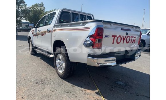 Buy Import Toyota Hilux White Car in Import - Dubai in Batken Buy Import Toyota Hilux White Car in Import - Dubai in Batken