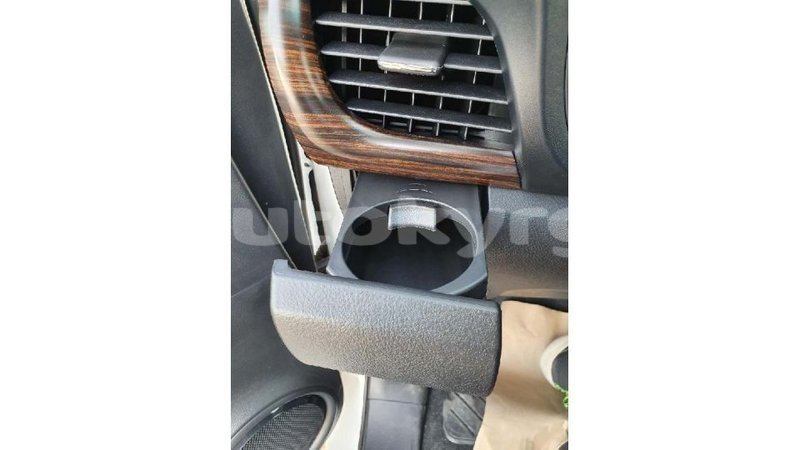 Big with watermark toyota hilux batken import dubai 2248