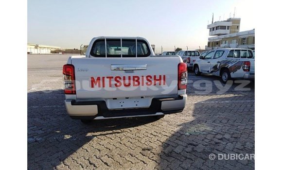 Buy Import Mitsubishi L200 White Car in Import - Dubai in Batken Buy Import Mitsubishi L200 White Car in Import - Dubai in Batken