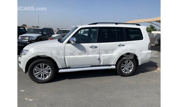 Buy Import Mitsubishi Pajero White Car in Import - Dubai in Batken Buy Import Mitsubishi Pajero White Car in Import - Dubai in Batken