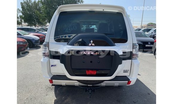 Buy Import Mitsubishi Pajero White Car in Import - Dubai in Batken Buy Import Mitsubishi Pajero White Car in Import - Dubai in Batken