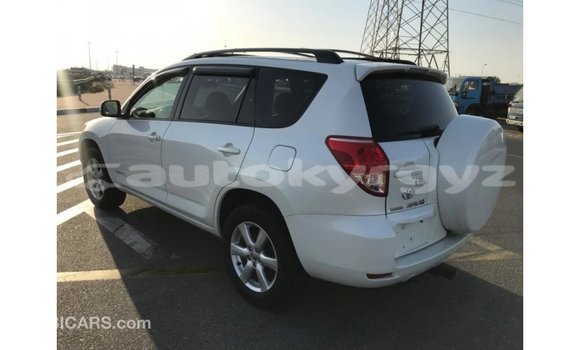 Buy Import Toyota 4Runner White Car in Import - Dubai in Batken Buy Import Toyota 4Runner White Car in Import - Dubai in Batken