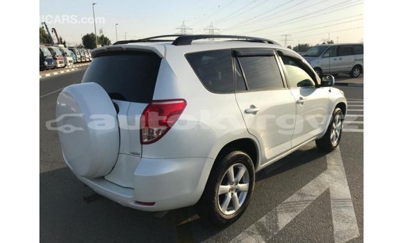 Buy Import Toyota 4Runner White Car in Import - Dubai in Batken Buy Import Toyota 4Runner White Car in Import - Dubai in Batken