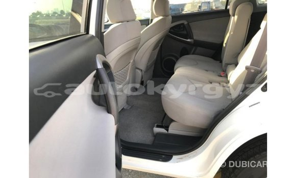 Buy Import Toyota 4Runner White Car in Import - Dubai in Batken Buy Import Toyota 4Runner White Car in Import - Dubai in Batken
