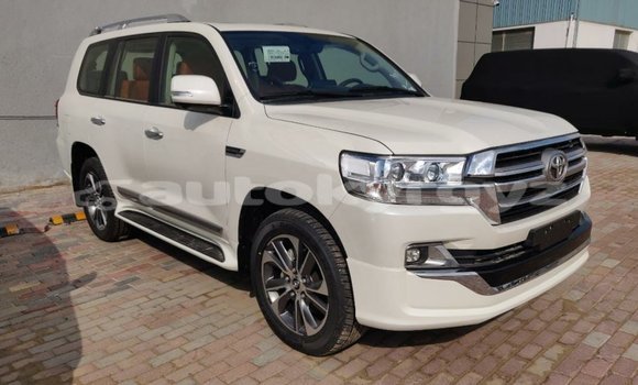 Buy Import Toyota Land Cruiser White Car in Import - Dubai in Batken Buy Import Toyota Land Cruiser White Car in Import - Dubai in Batken