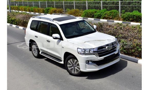 Buy Import Toyota Land Cruiser White Car in Import - Dubai in Batken Buy Import Toyota Land Cruiser White Car in Import - Dubai in Batken