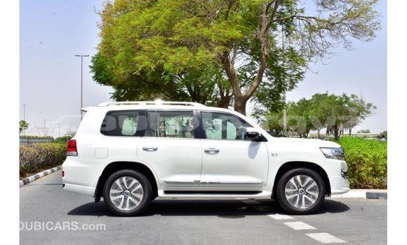 Buy Import Toyota Land Cruiser White Car in Import - Dubai in Batken Buy Import Toyota Land Cruiser White Car in Import - Dubai in Batken