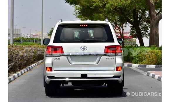 Buy Import Toyota Land Cruiser White Car in Import - Dubai in Batken Buy Import Toyota Land Cruiser White Car in Import - Dubai in Batken