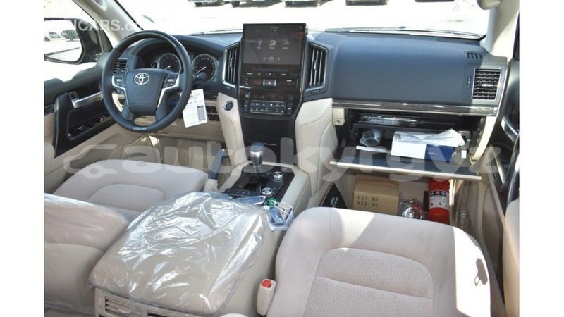 Big with watermark toyota land cruiser batken import dubai 2318