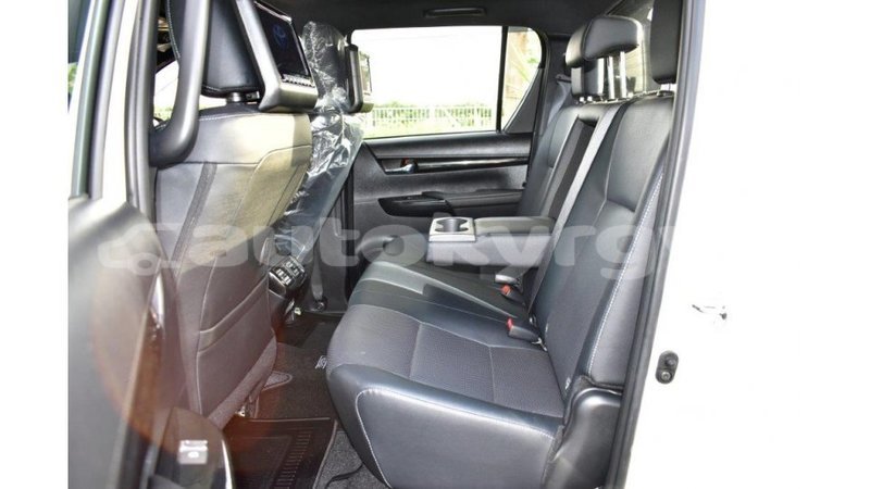 Big with watermark toyota hilux batken import dubai 2333