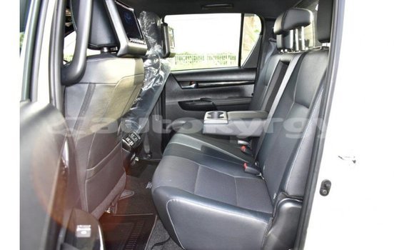 Buy Import Toyota Hilux White Car in Import - Dubai in Batken Buy Import Toyota Hilux White Car in Import - Dubai in Batken