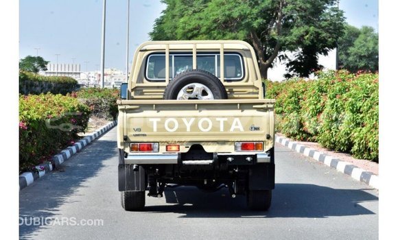 Buy Import Toyota Land Cruiser Beige Car in Import - Dubai in Batken Buy Import Toyota Land Cruiser Beige Car in Import - Dubai in Batken