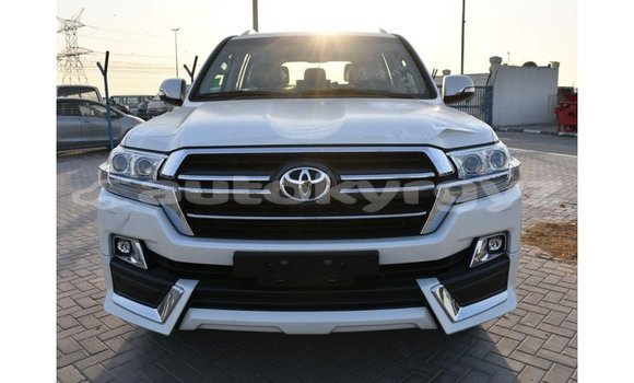 Buy Import Toyota Land Cruiser White Car in Import - Dubai in Batken Buy Import Toyota Land Cruiser White Car in Import - Dubai in Batken