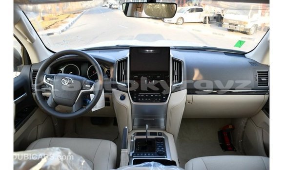 Buy Import Toyota Land Cruiser White Car in Import - Dubai in Batken Buy Import Toyota Land Cruiser White Car in Import - Dubai in Batken
