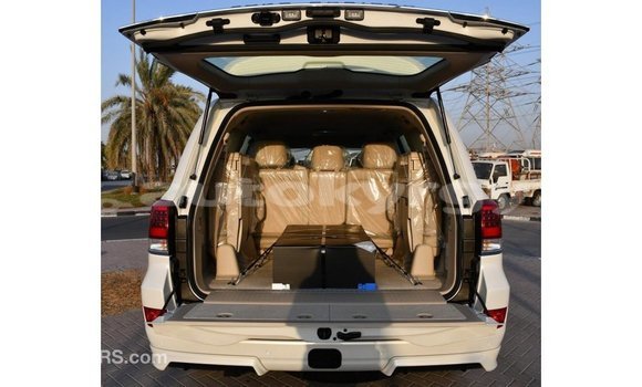 Buy Import Toyota Land Cruiser White Car in Import - Dubai in Batken Buy Import Toyota Land Cruiser White Car in Import - Dubai in Batken
