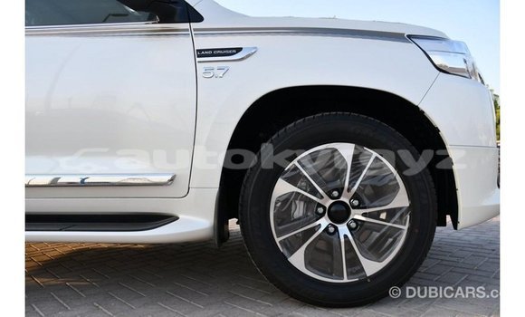 Buy Import Toyota Land Cruiser White Car in Import - Dubai in Batken Buy Import Toyota Land Cruiser White Car in Import - Dubai in Batken
