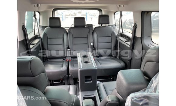 Buy Import Peugeot Traveller Black Car in Import - Dubai in Batken Buy Import Peugeot Traveller Black Car in Import - Dubai in Batken