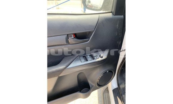 Buy Import Toyota Hilux White Car in Import - Dubai in Batken Buy Import Toyota Hilux White Car in Import - Dubai in Batken