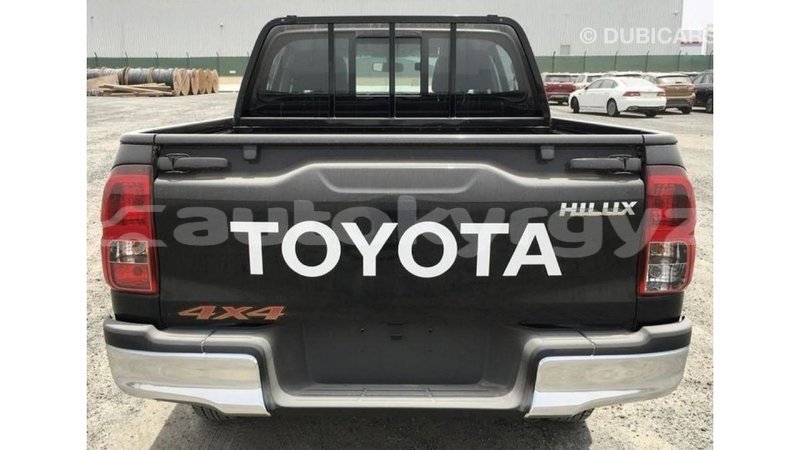 Big with watermark toyota hilux batken import dubai 2381