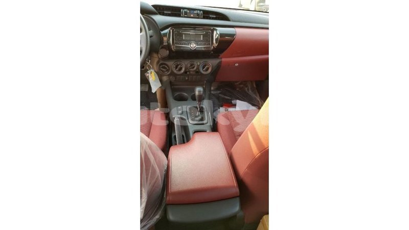 Big with watermark toyota hilux batken import dubai 2381