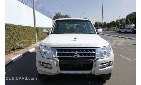 Buy Import Mitsubishi Pajero White Car in Import - Dubai in Batken Buy Import Mitsubishi Pajero White Car in Import - Dubai in Batken