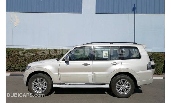 Buy Import Mitsubishi Pajero White Car in Import - Dubai in Batken Buy Import Mitsubishi Pajero White Car in Import - Dubai in Batken