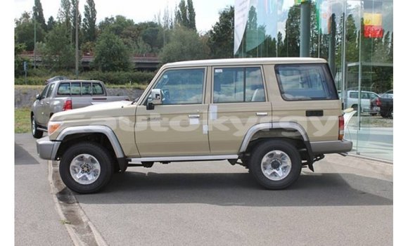 Buy Import Toyota Land Cruiser Beige Car in Import - Dubai in Batken Buy Import Toyota Land Cruiser Beige Car in Import - Dubai in Batken