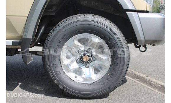 Buy Import Toyota Land Cruiser Beige Car in Import - Dubai in Batken Buy Import Toyota Land Cruiser Beige Car in Import - Dubai in Batken